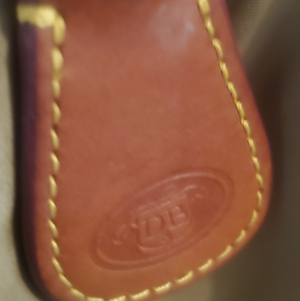 Beige / olive Dooney & Burke Purse - Picture 5 of 6